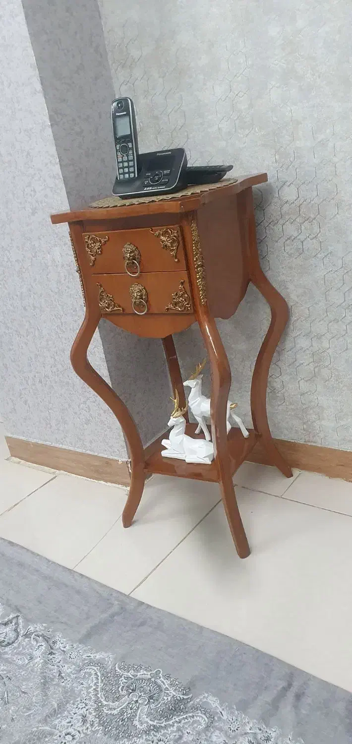 زیر تلفنی|جاکفشی، کمد، دراور|ملایر, |دیوار