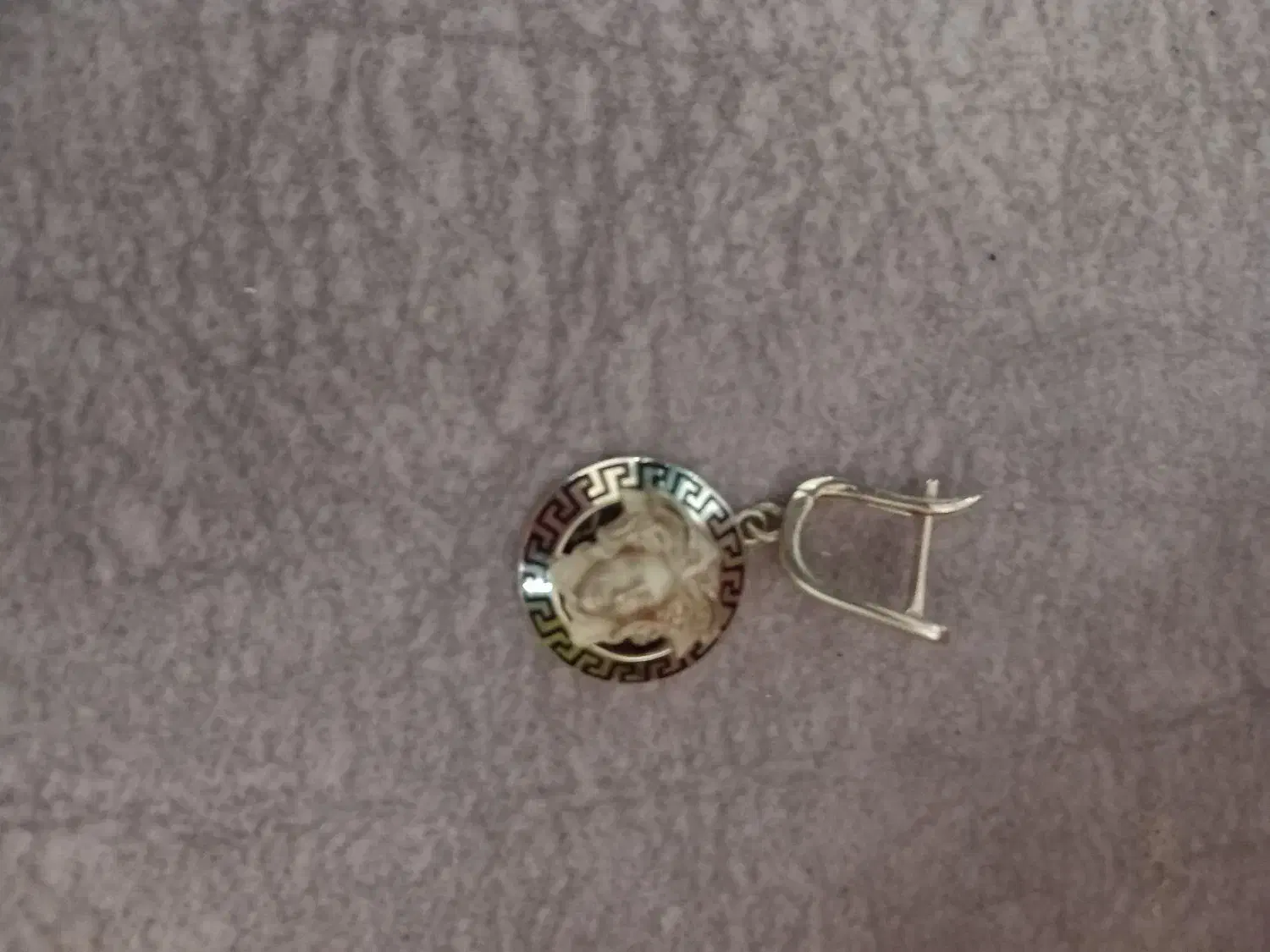 گمشده|جواهرات|لیسار, |دیوار