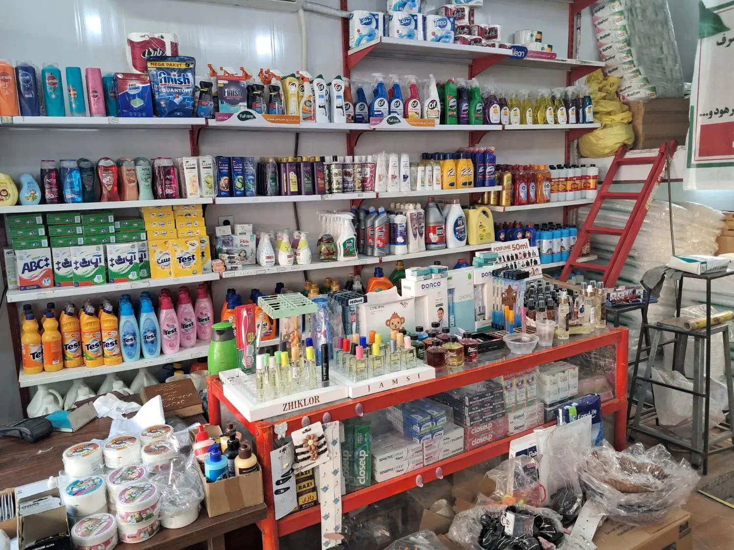 واگذاری فروشگاه ظروف یکبارمصرف|فروشگاه و مغازه|قم, شهرک امام حسن|دیوار