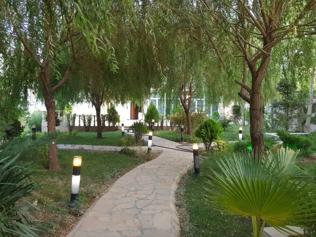 باغ ویلا ـ استخر داخل ـ سرسبز مدرن ـ شهرک برند|فروش خانه و ویلا|مشهد, میان ولایت|دیوار