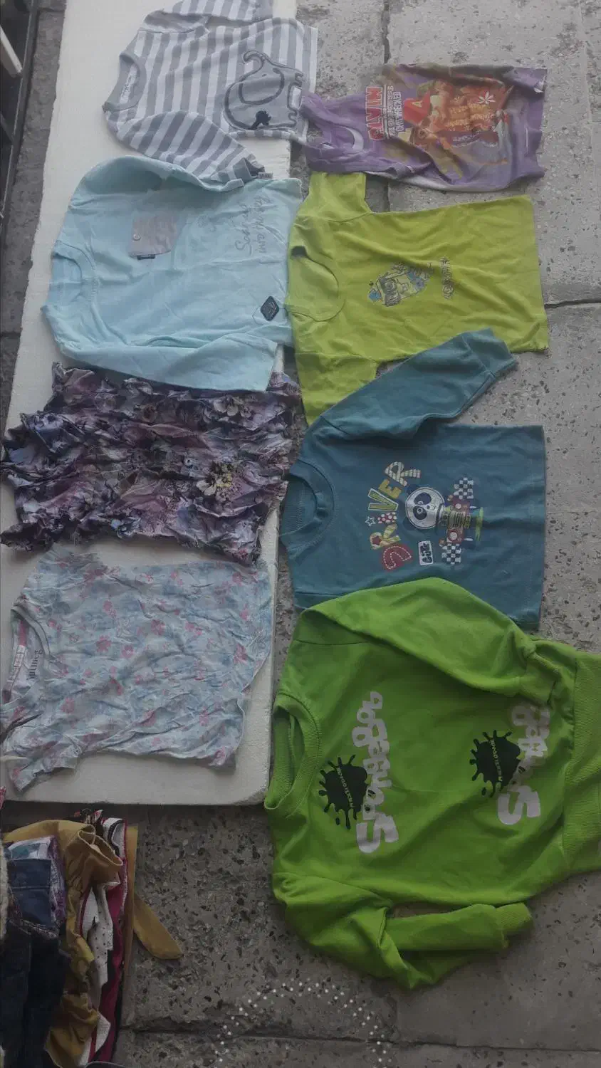ی یسری    لباس بچه موجود هست با قیمت کم|لباس|سنندج, |دیوار