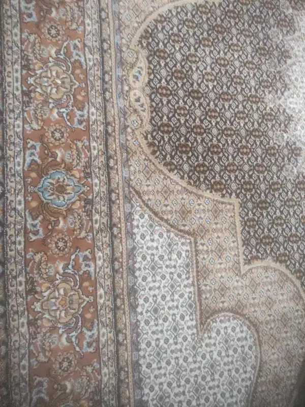 سه عددفرش یک عددنه متری دوعددشیش متری درحدنو|فرش|بهارستان, |دیوار