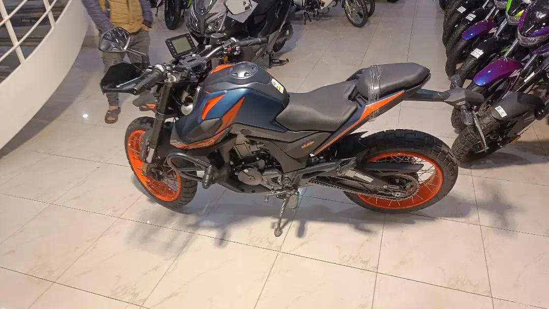 موتور|موتورسیکلت|شیراز, بریجستون|دیوار