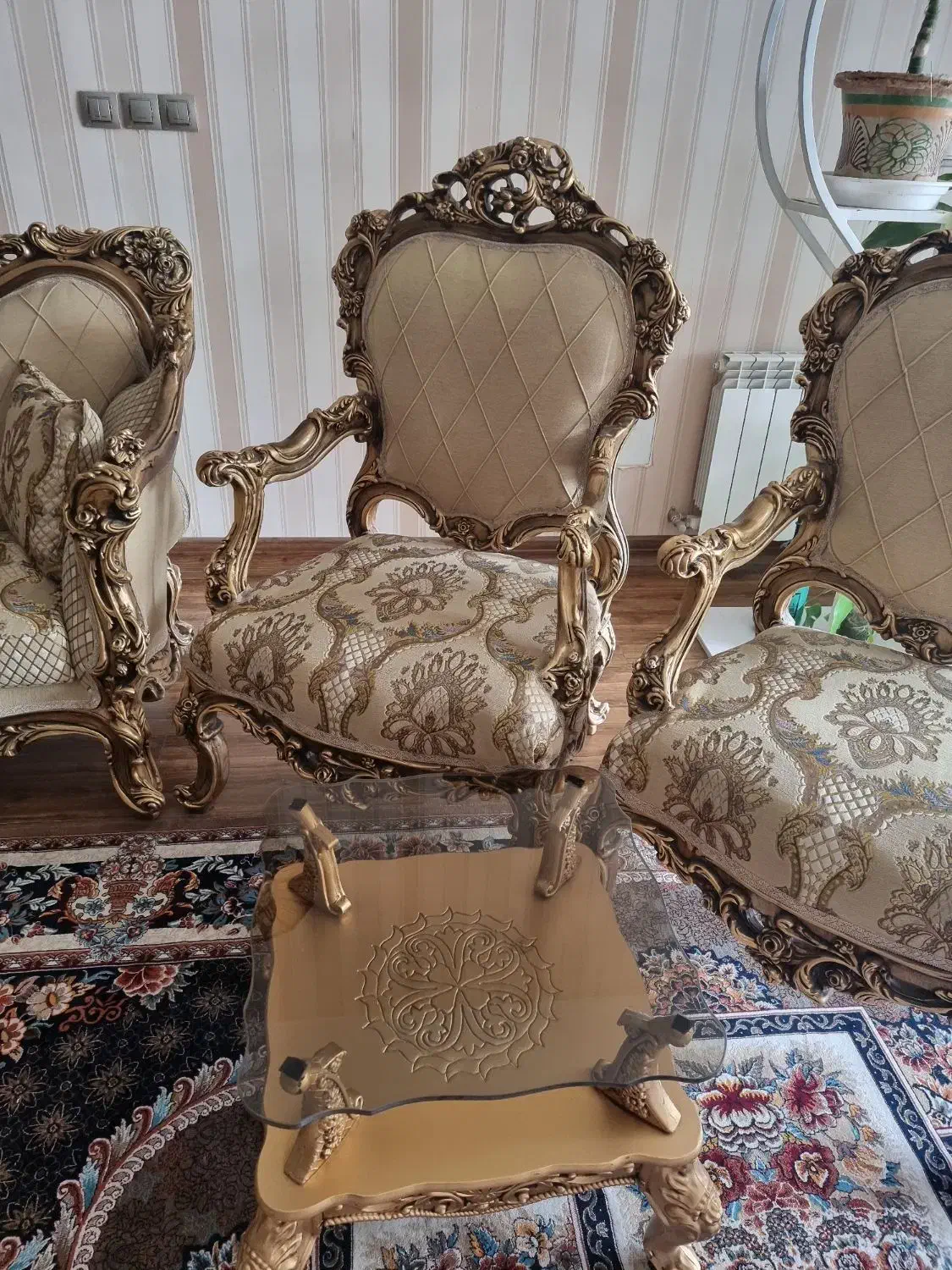 مبل سلطنتی|مبلمان خانگی و میز عسلی|خمینی‌شهر, |دیوار