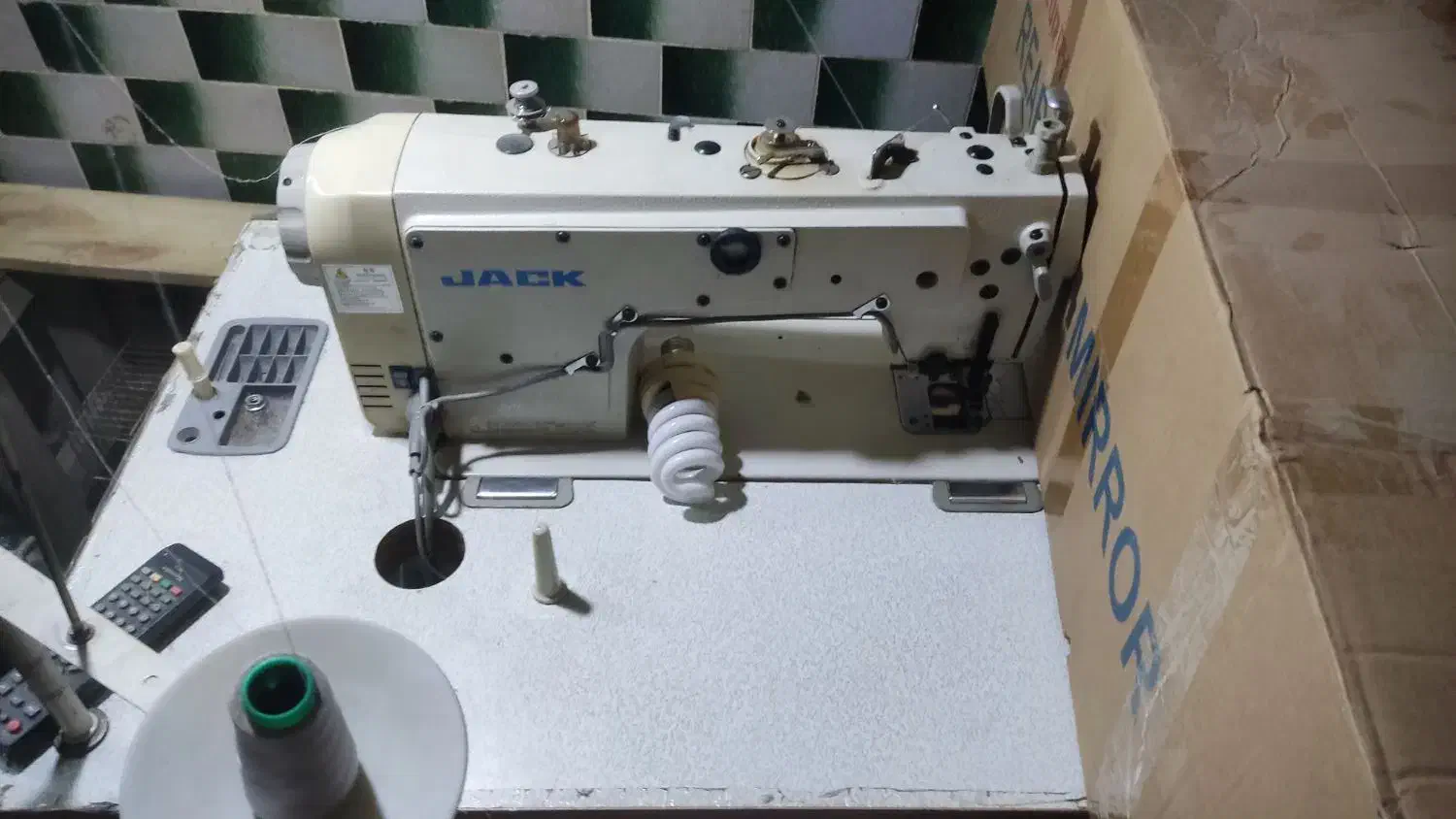 چرخ خیاطی تیغ دار  جک|چرخ خیاطی و ریسندگی|درگزین, |دیوار