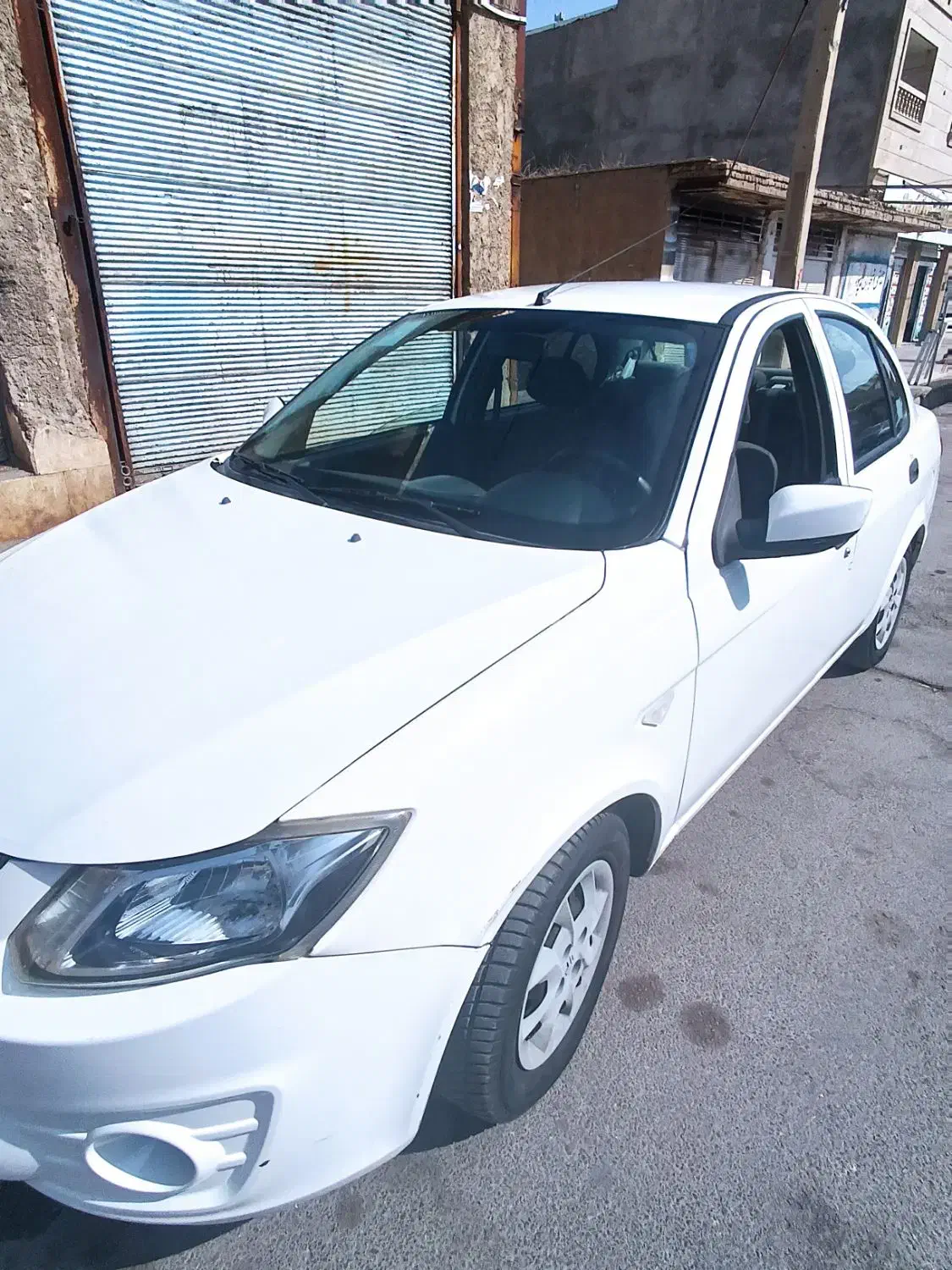 ساینا مدل 1400درجه یک|خودرو سواری و وانت|شیراز, رکن‌آباد|دیوار