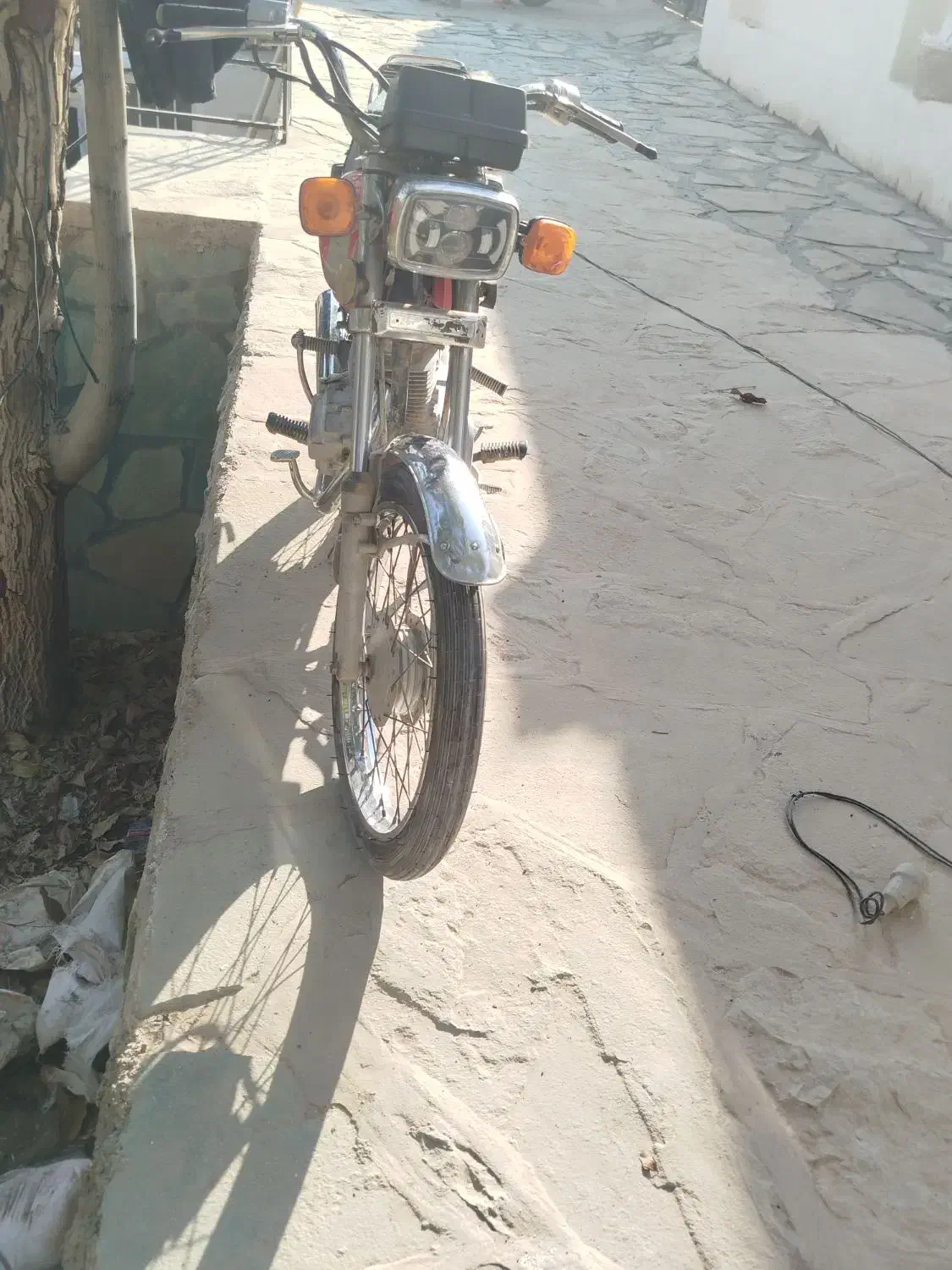 موتور هندا 125|موتورسیکلت|هشتگرد, کوشک زر|دیوار