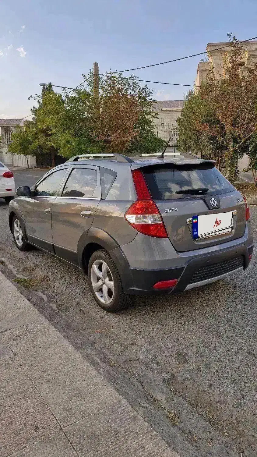 H 30 Cross خاکستری|خودرو سواری و وانت|اندیشه, اندیشه فاز ۳|دیوار