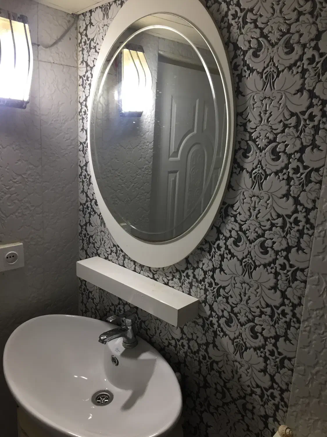 روشویی و آیینه|لوازم سرویس بهداشتی|گرگان, |دیوار