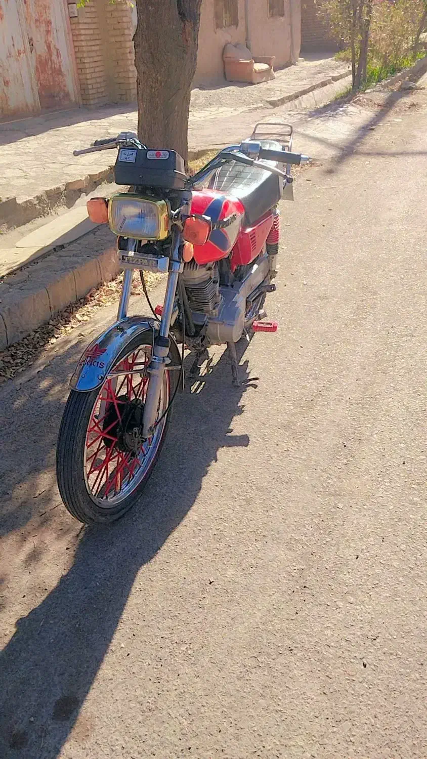 دوعدد متور|موتورسیکلت|گلبهار, نوبهار|دیوار