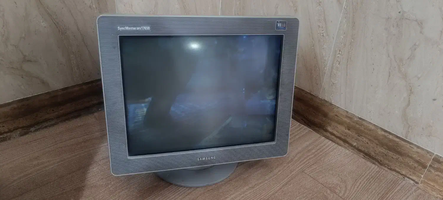 مانیتور crt قدیمی سامسونگ|قطعات و لوازم جانبی رایانه|گنبد کاووس, |دیوار