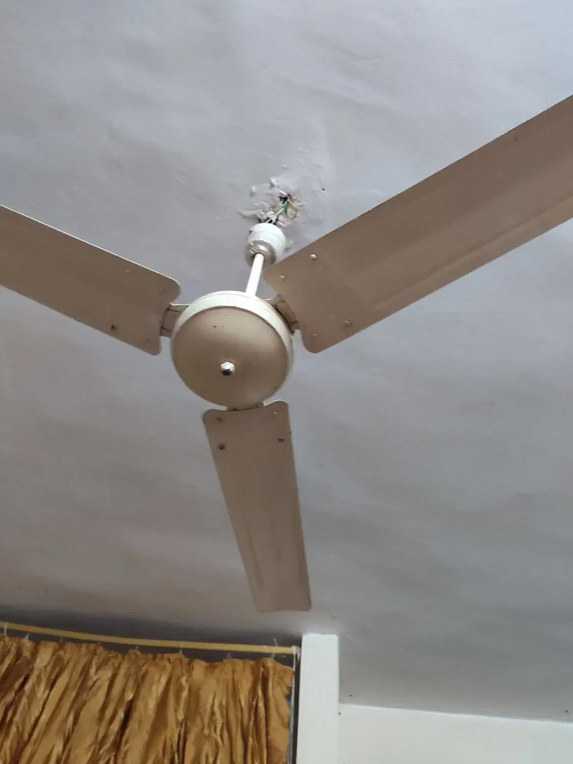 پنکه سقفی در حد نو|پنکه و تصفیهکنندهٔ هوا|شوشتر, |دیوار