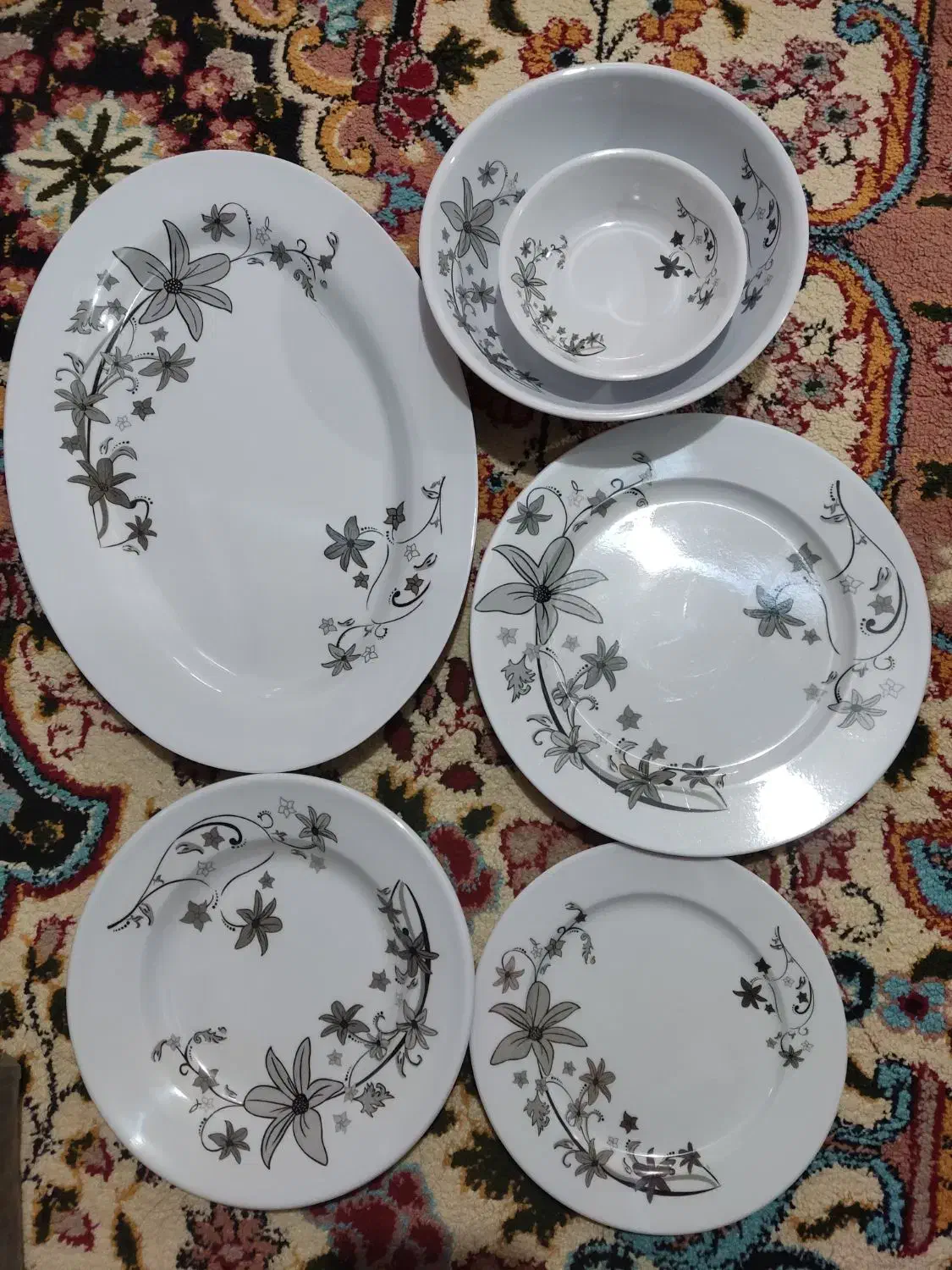 سرویس 6 نفره ملامین|ظروف سرو و پذیرایی|کاشان, فاز ۲ ناجی آباد|دیوار