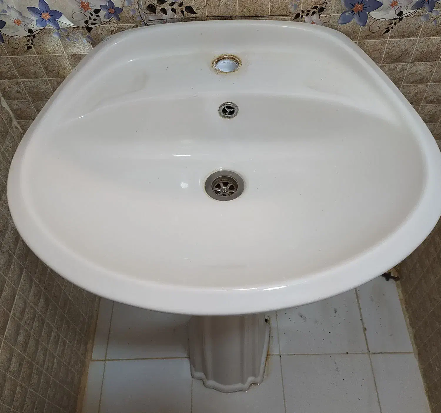 روشویی سفید صدفی|لوازم سرویس بهداشتی|بندرعباس, |دیوار