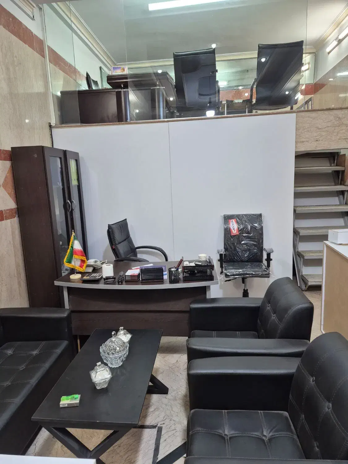 استخدام مشاور و منشی دفتر در آژانس مسکن شهرک سینا|استخدام بازاریابی و فروش|تهران, خلیج فارس|دیوار