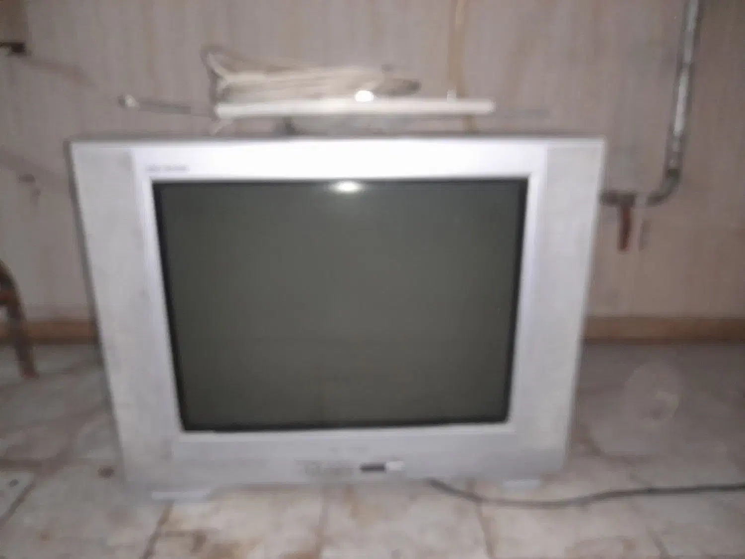 تلویزیون باسیم وانتل|تلویزیون و پروژکتور|اردبیل, |دیوار