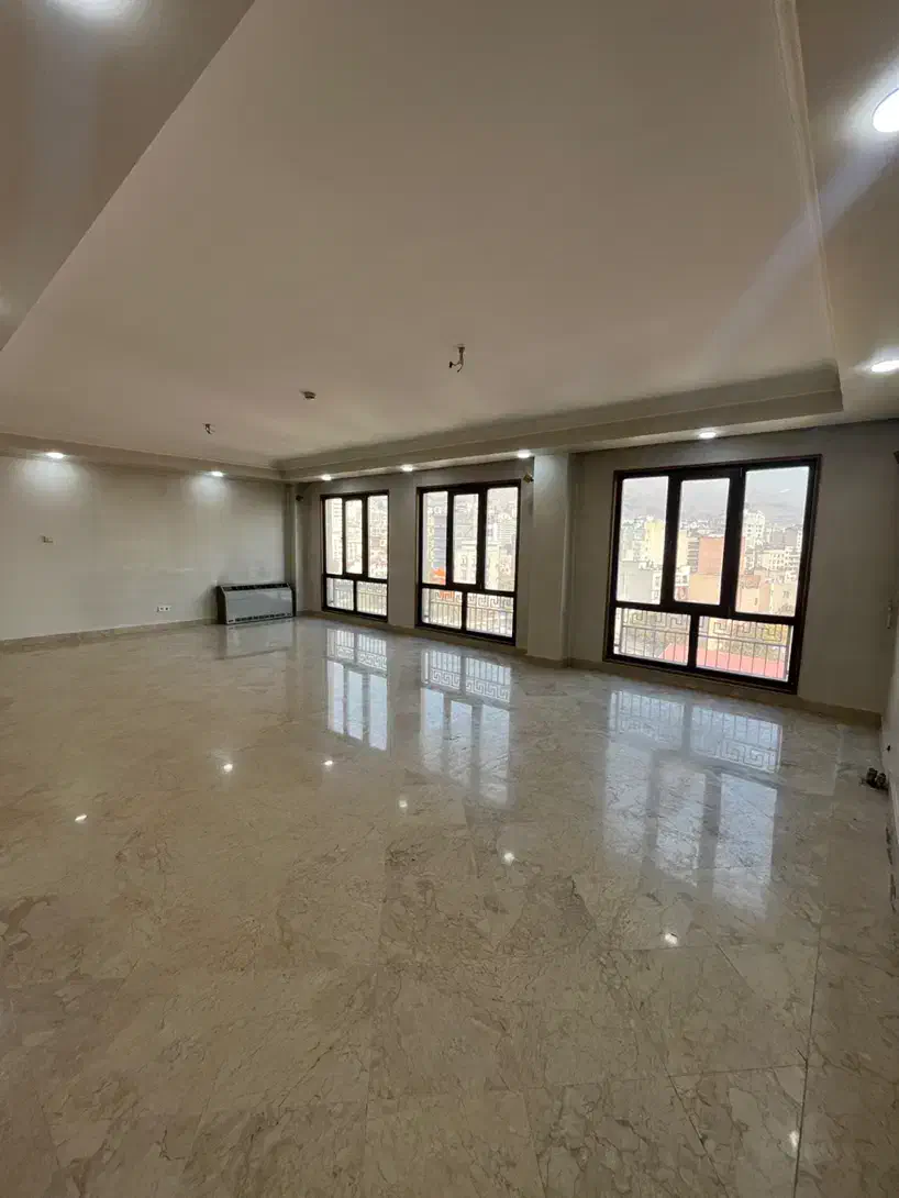 ۱۸۵ متر ۳ خواب / ویو عالی / ۳ جهت نور|اجارهٔ آپارتمان|تهران, قیطریه|دیوار