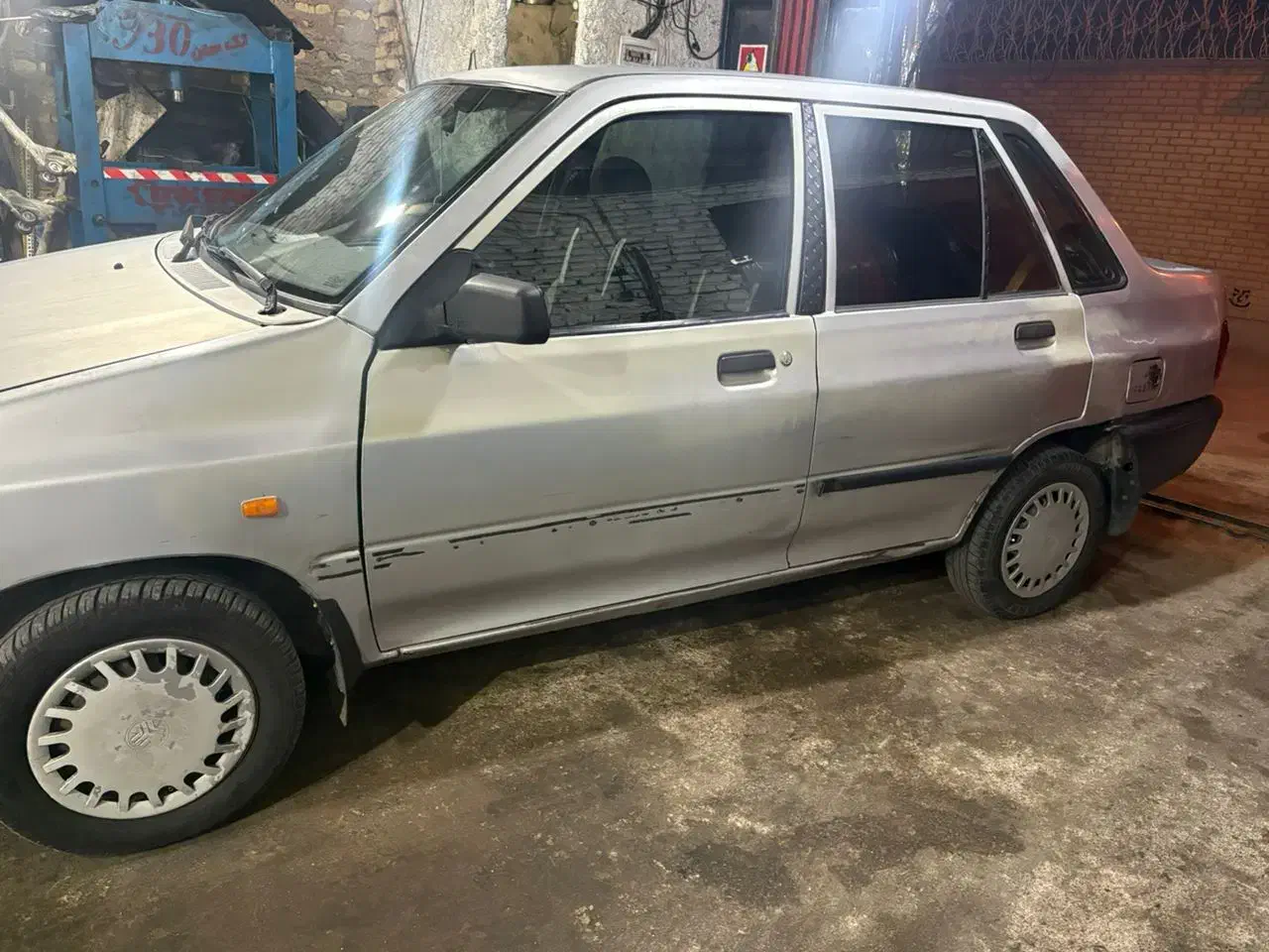 پراید مدل۹۳|خودرو سواری و وانت|خمینیشهر, |دیوار