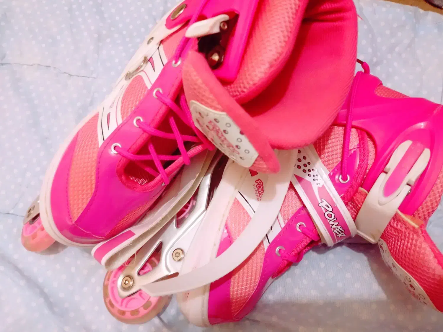 اسکیت تقریبا نو با وسایل کمکی|دوچرخه، اسکیت، اسکوتر|بندر دیر, |دیوار