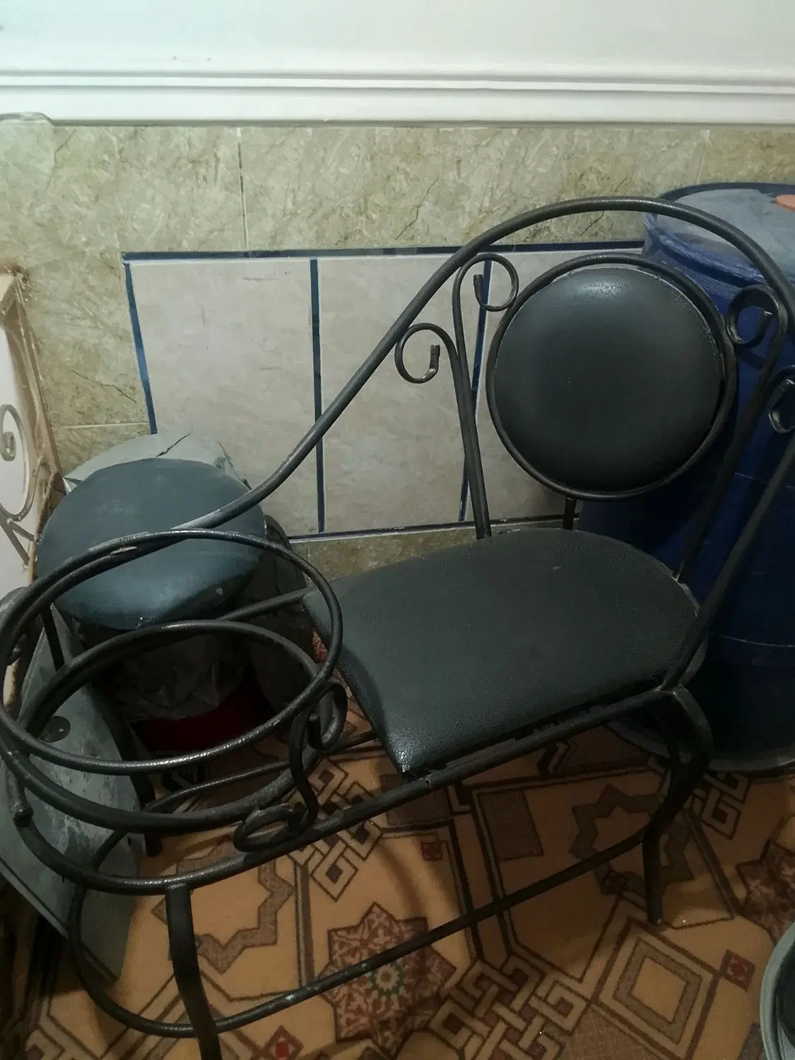 بشکه|ظروف نگهدارنده، پلاستیکی، یک‌بارمصرف|خاش, |دیوار
