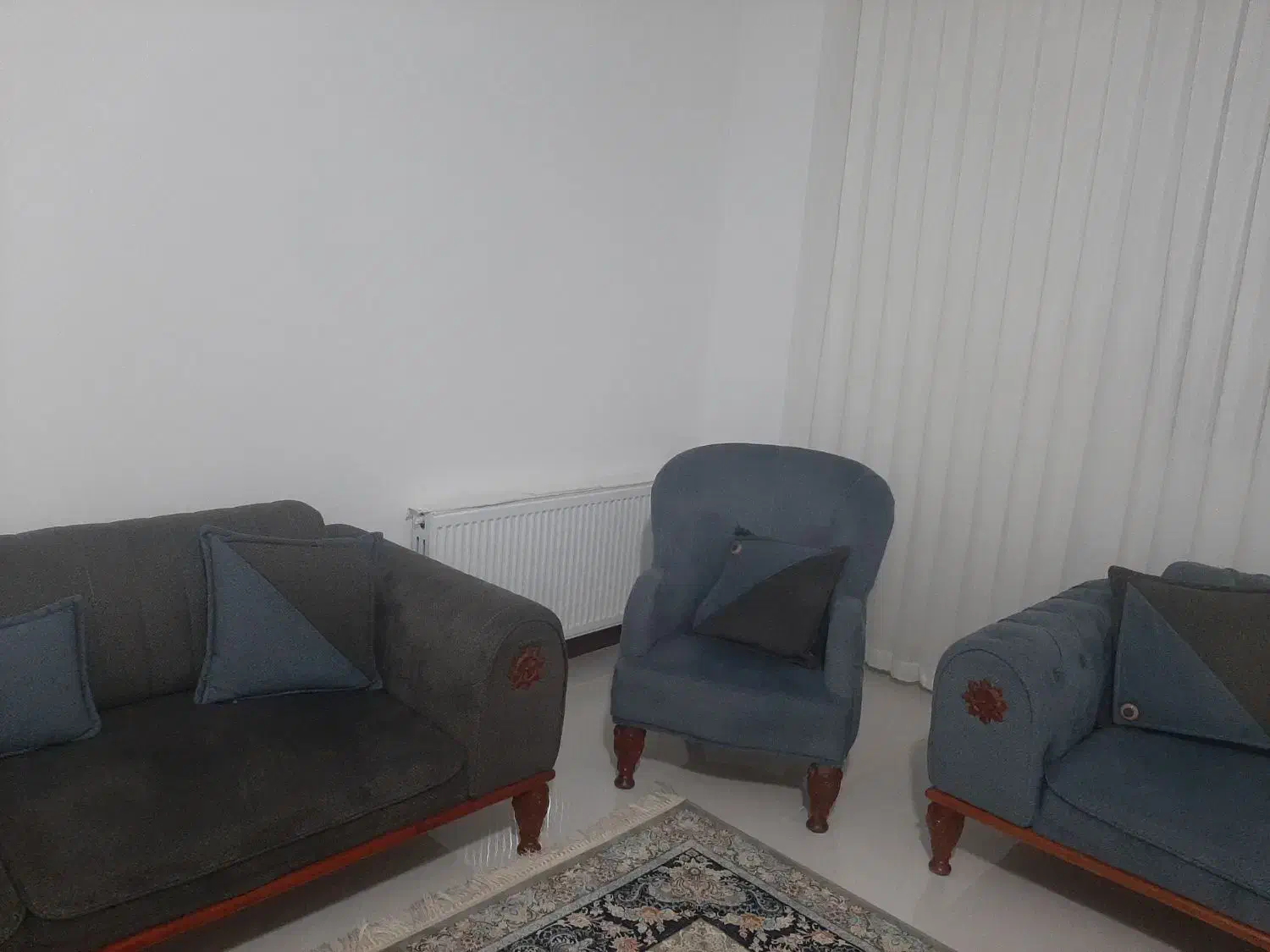 مبل راحتی اصلا استفاده نشده ۴ماهه خریدم|مبلمان خانگی و میز عسلی|شهریار, شهرک وائین|دیوار