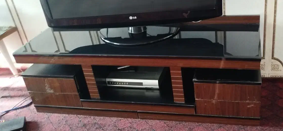 میز تلویزیون|میز تلویزیون|سبزوار, کهنه آب|دیوار