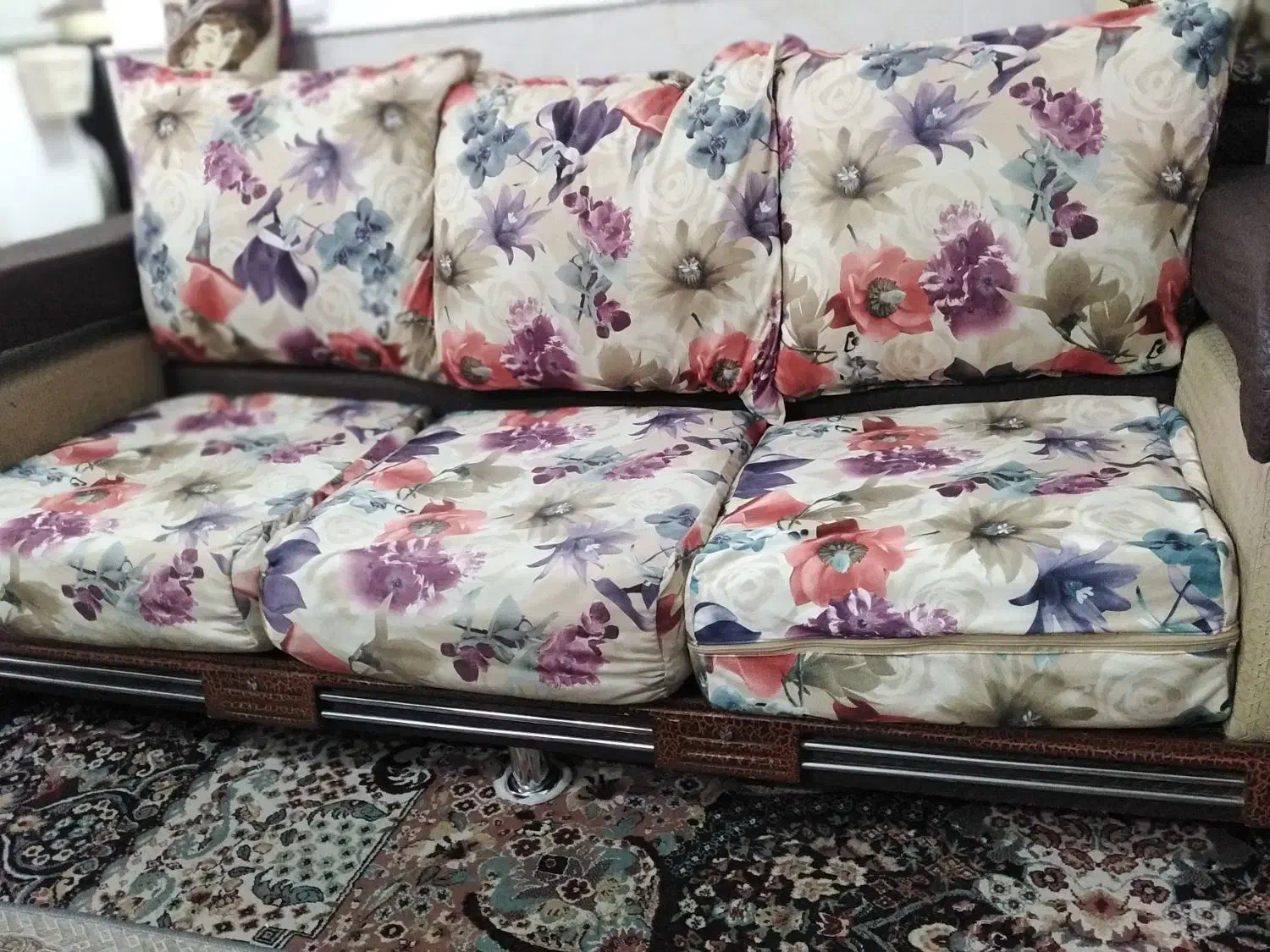 با سلام یک دست مبل هفت نفره با بدنه‌ چرم|مبلمان خانگی و میز عسلی|نیشابور, رنج آباد|دیوار