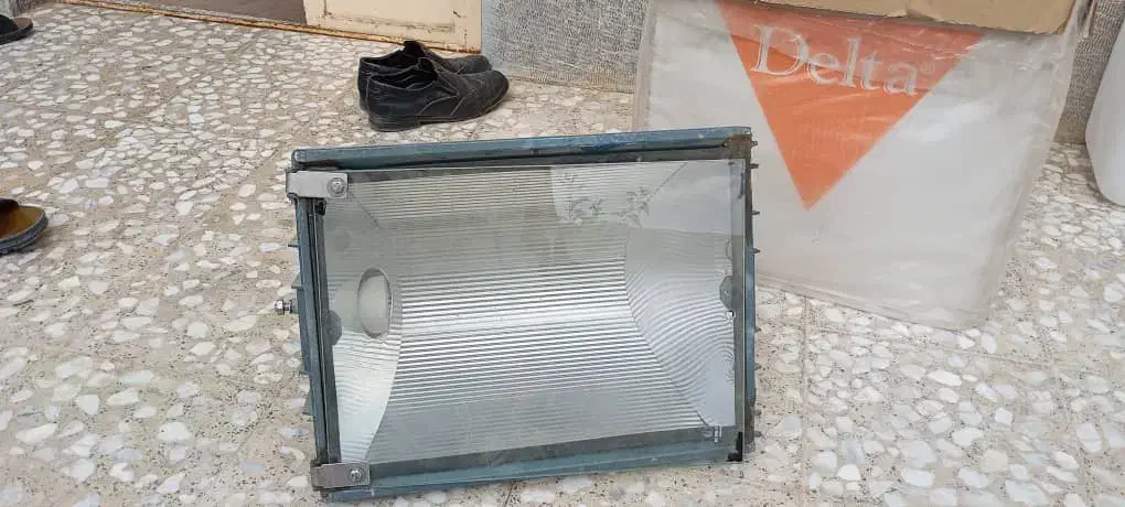 پروژکتور وچراغ تزئینی مناسب باغ ویلا|لامپ و چراغ|یاسوج, |دیوار