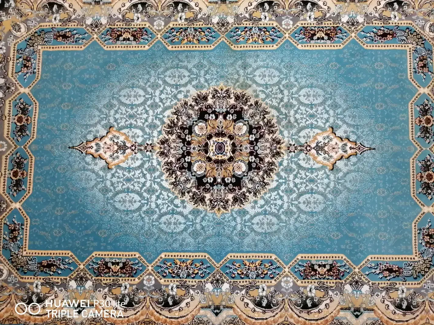 دو قالیچه آبی فیروزه ای زیبا|فرش|دزفول, |دیوار