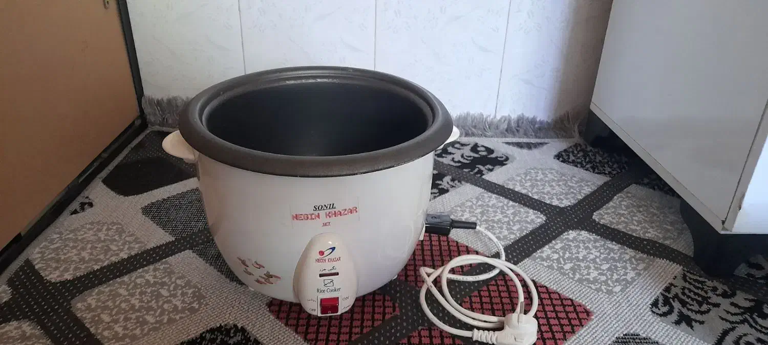 پلوپزبرقی نگین خزر۴نفره|اجاق گاز و لوازم برقی پخت‌وپز|قرچک, باقرآباد|دیوار