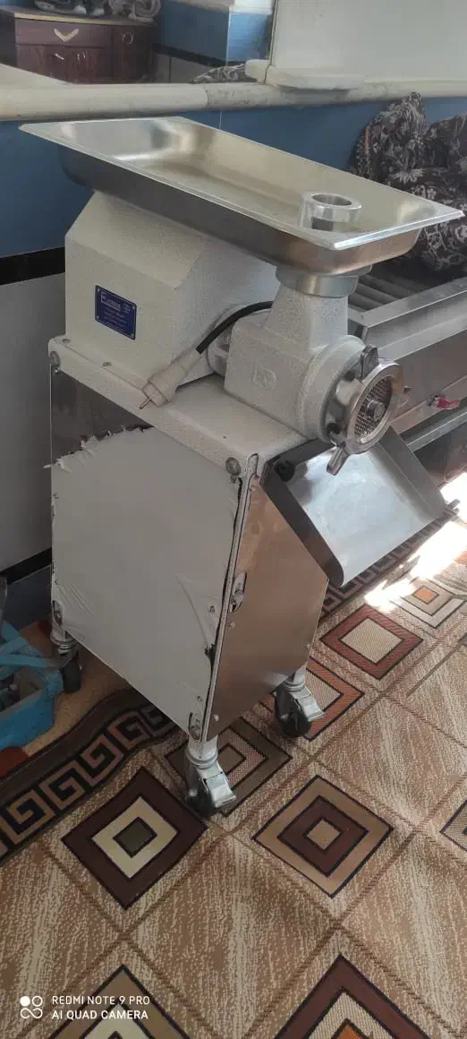 چرخ گوشت صنعتی وکباب پز صنعتی|کافیشاپ و رستوران|زابل, |دیوار