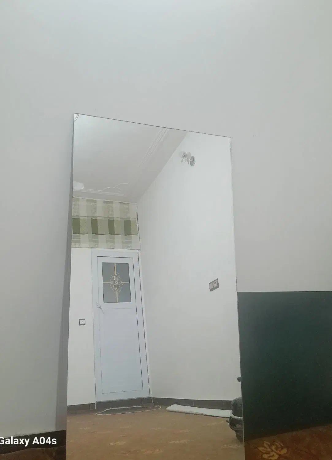 آینه|آینه|نهاوند, |دیوار