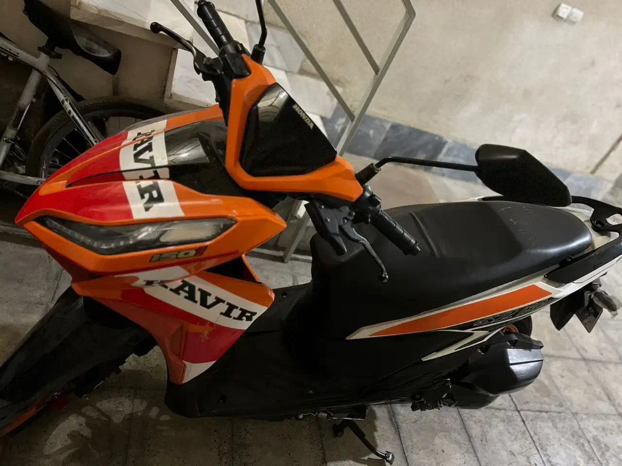 طرح کلیک|موتورسیکلت|اندیشه, اندیشه فاز ۱|دیوار