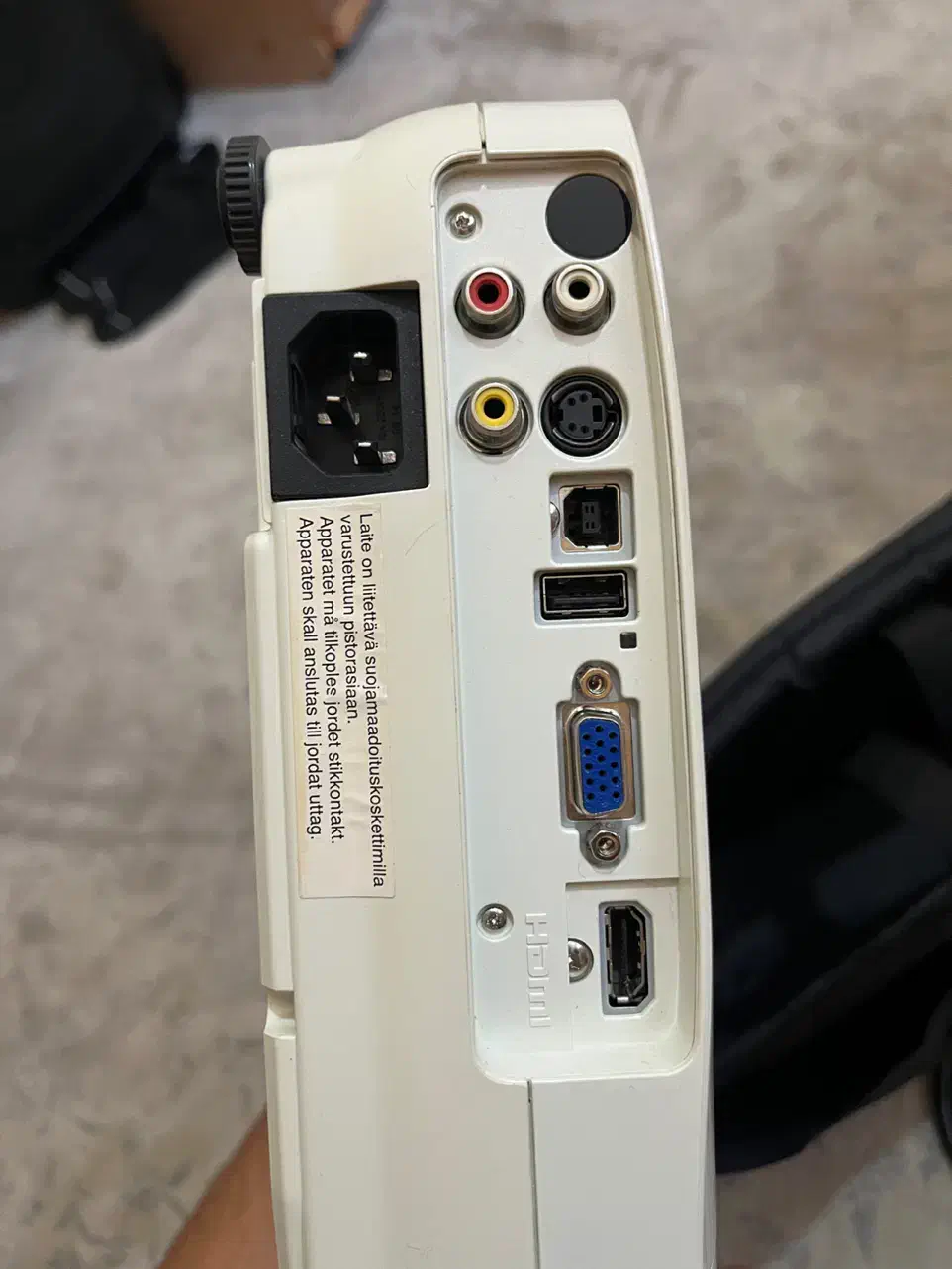 ویدیو پرژکتور Epson x10|تلویزیون و پروژکتور|قم, باجک یک|دیوار