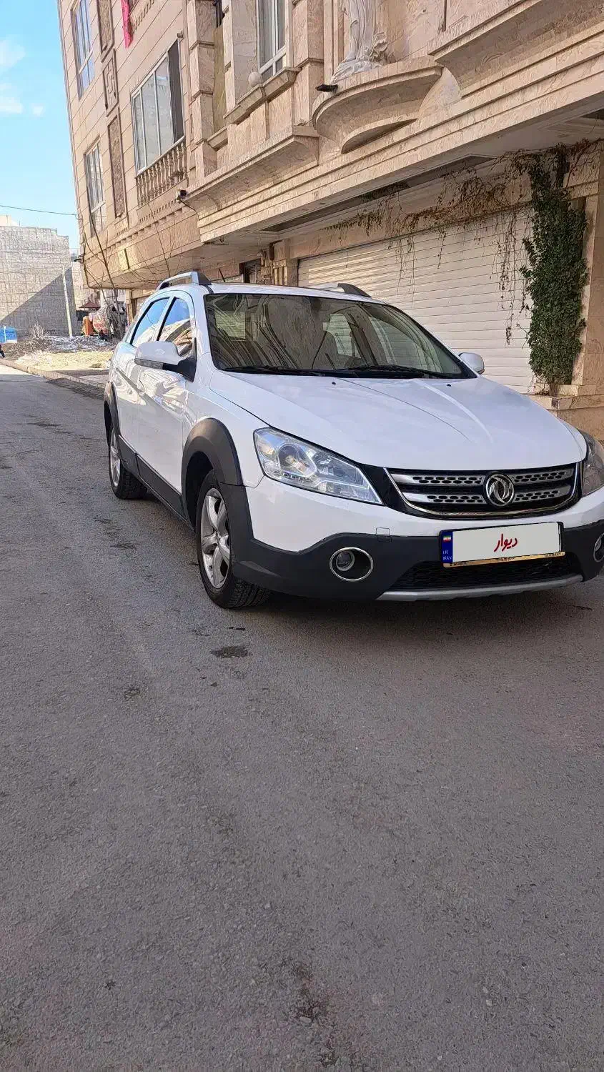 اچ سی کراس سفید مدل ۹۶|خودرو سواری و وانت|نسیم‌شهر, |دیوار