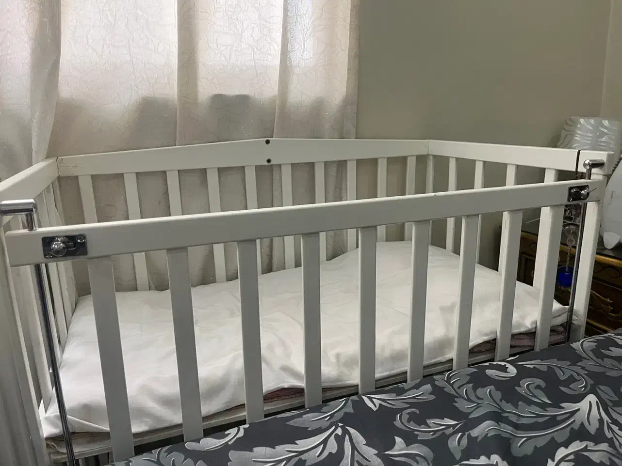 تخت و گهواره کودک در حد نو وخیلی تمیز|تخت و صندلی بچه|تهران, امیر بهادر|دیوار