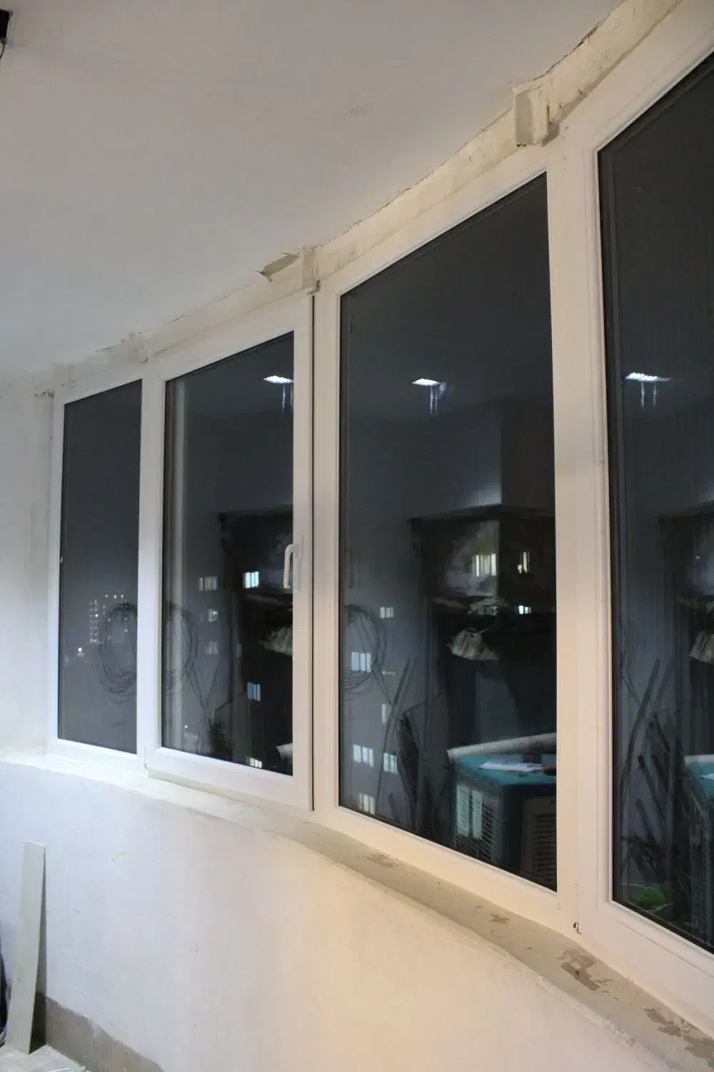 تولید درب و پنجره دوجداره و شیشه بالکنی|خدمات پیشه و مهارت|کرمان, |دیوار