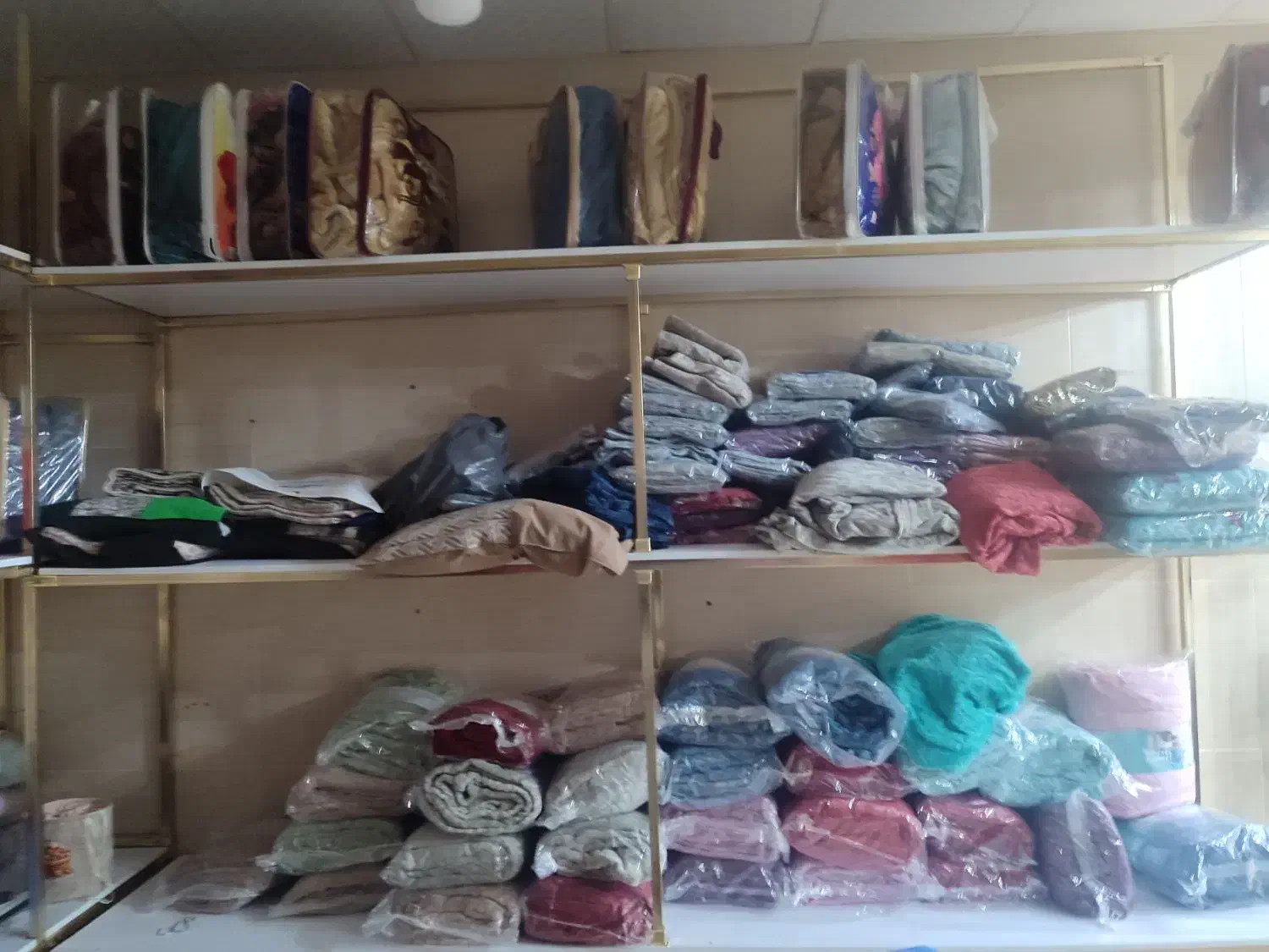 فقط رگال ها زرد فروشی هستن|فروشگاه و مغازه|قم, دانشگاه قم|دیوار