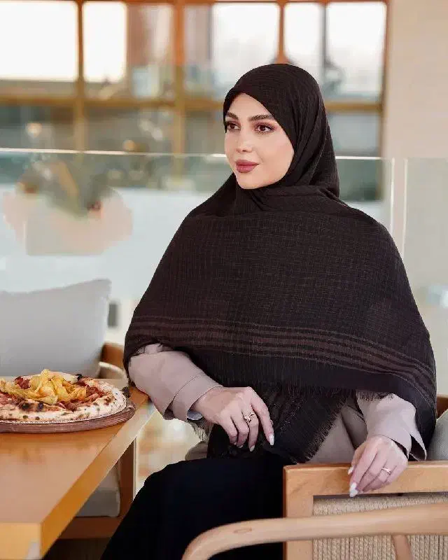 نیازمند فروشنده خانم|استخدام بازاریابی و فروش|قم, چهل درخت|دیوار