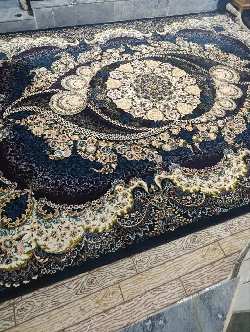 ۴ عدد فرش ۱۲ متری ۲ عدد ۶ متری|فرش|ساوه, |دیوار