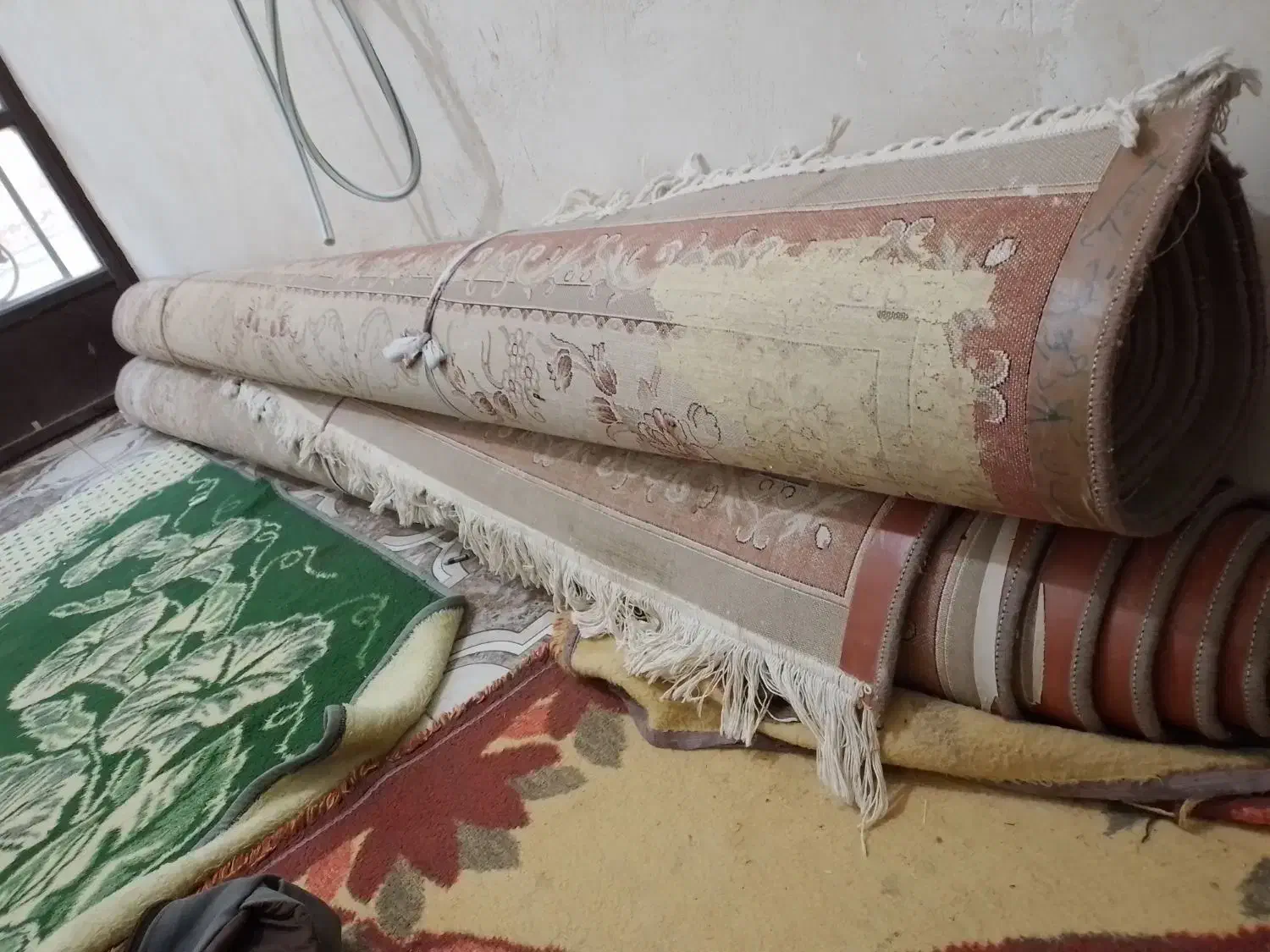 فرش دوازده متری قیمت توافقی|فرش|خاوه, |دیوار