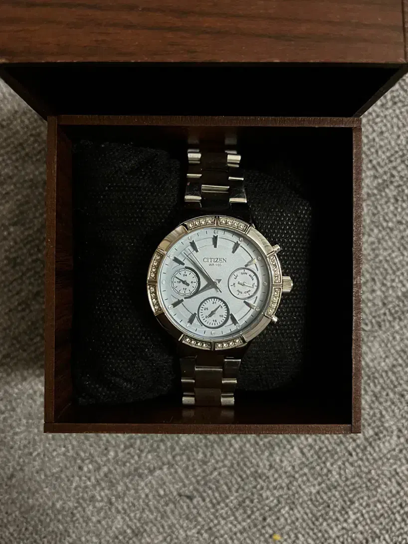 ساعت سیتیزن سه موتوره Citizen|ساعت|شیراز, زرهی|دیوار