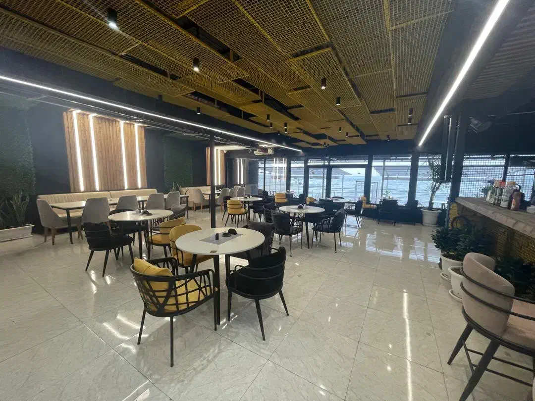 استخدام نیروی باریستا و سالن دار پاره وقت|استخدام خدمات فروشگاه و رستوران|خرمآباد (تنکابن), |دیوار