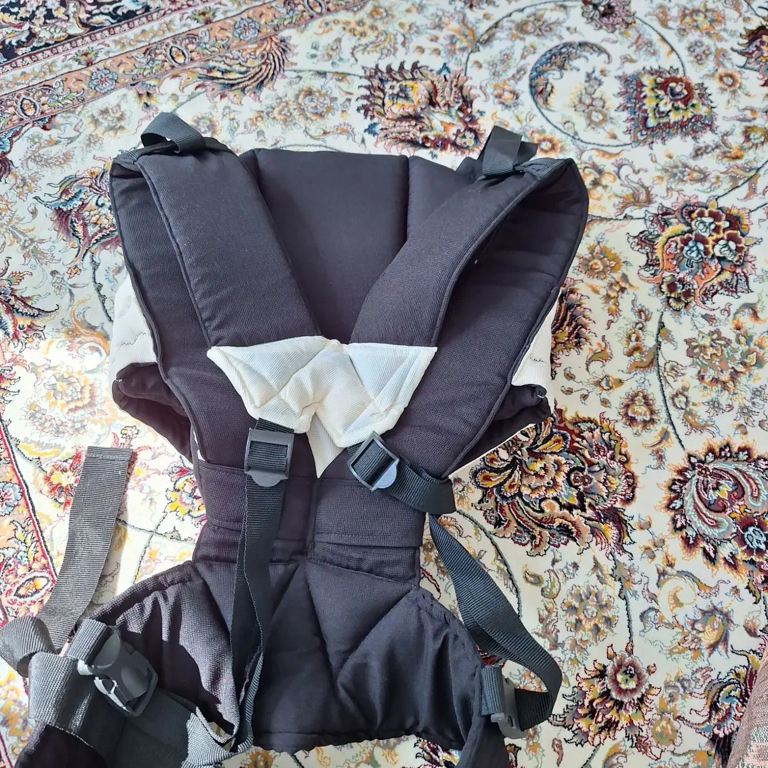 آغوشی نوزاد|اسباب و اثاث بچه|قشم, |دیوار