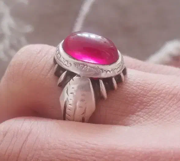 انگشتر یاقوت قدیمی|جواهرات|جرقویه, |دیوار