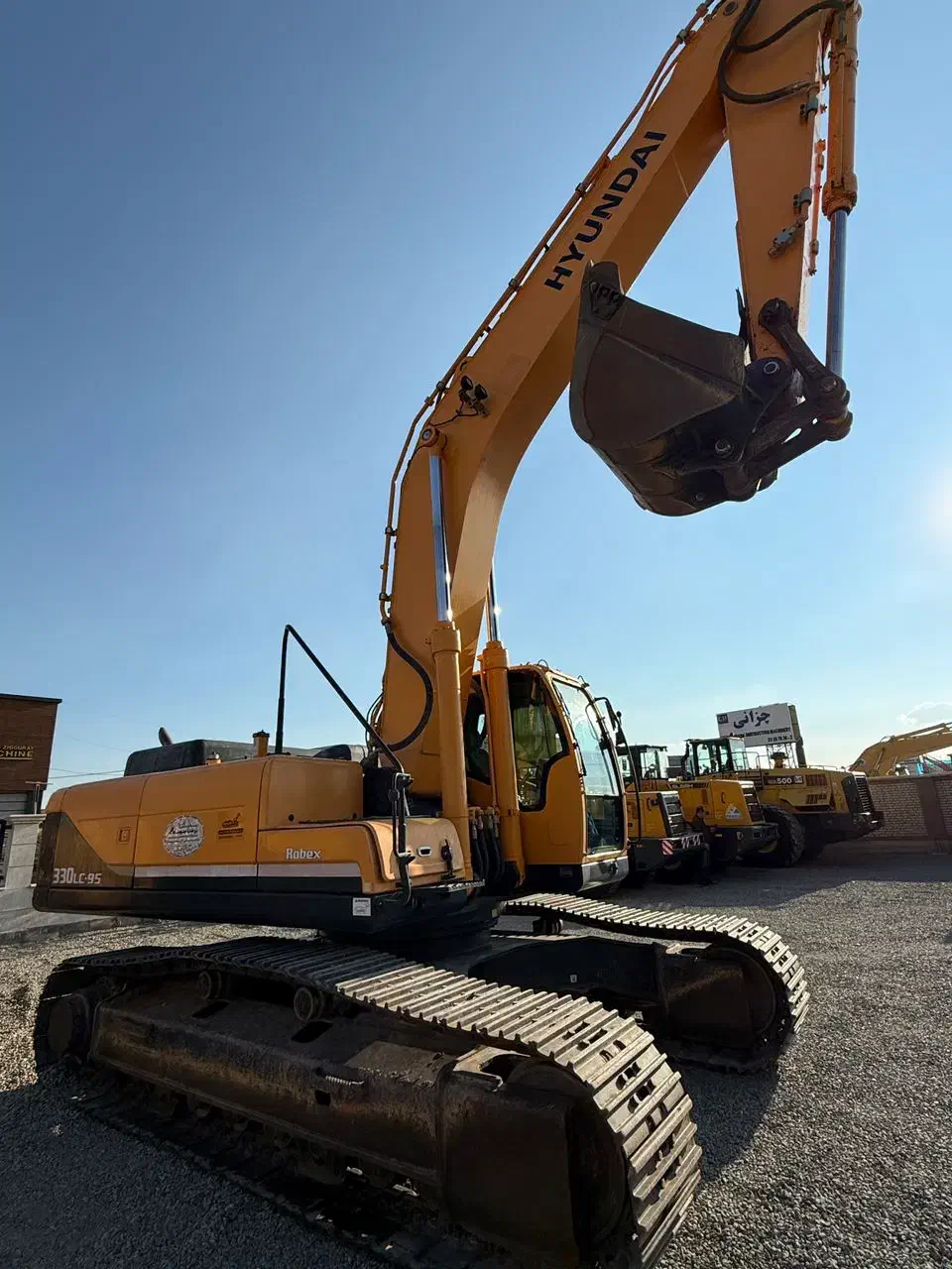 بیل مکانیکی ۳۳۰|خودرو سنگین|تهران, حکیمیه|دیوار