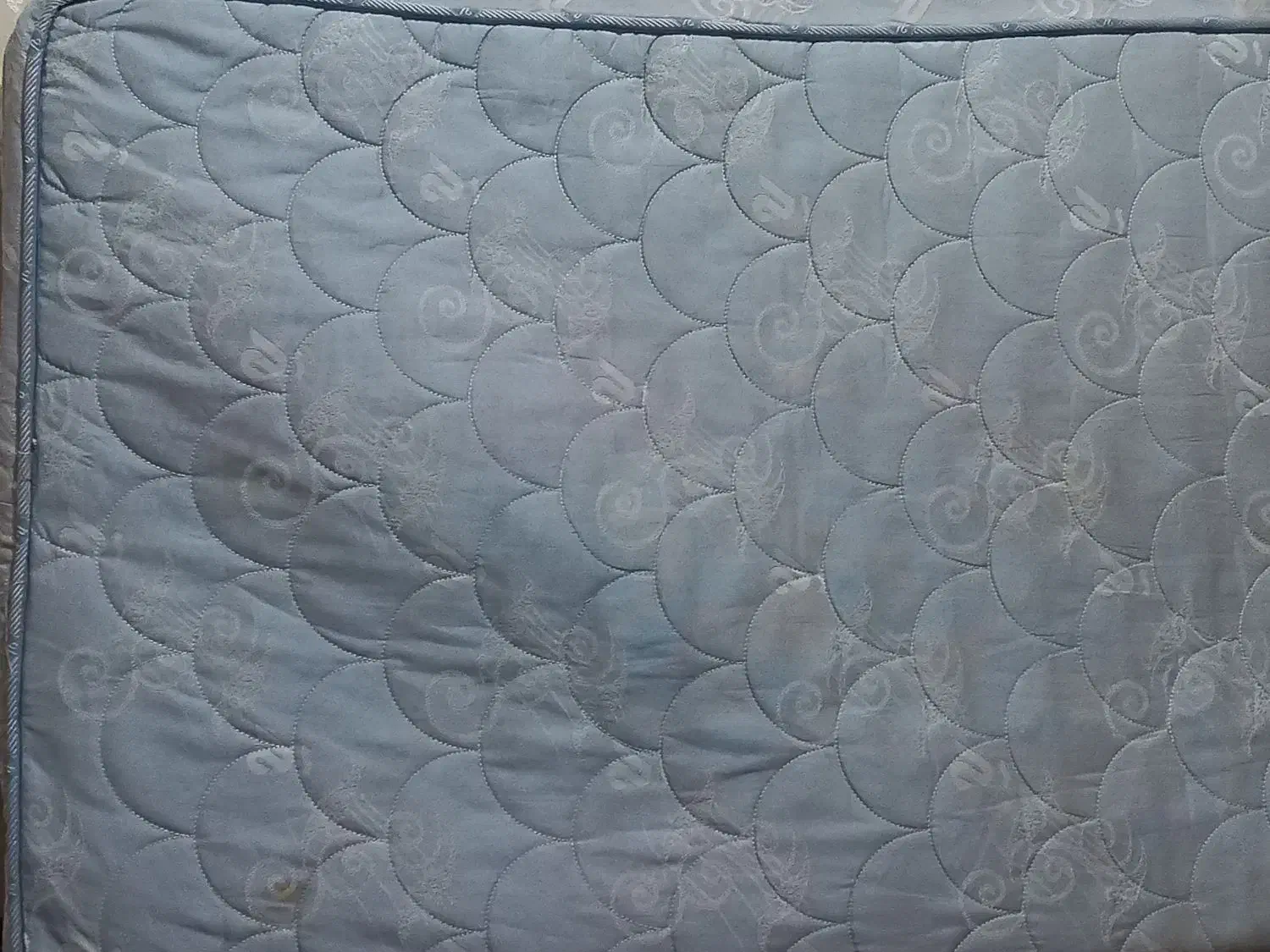 یک عدد تشک یک نفره طبی|تشک تختخواب|آباده, |دیوار