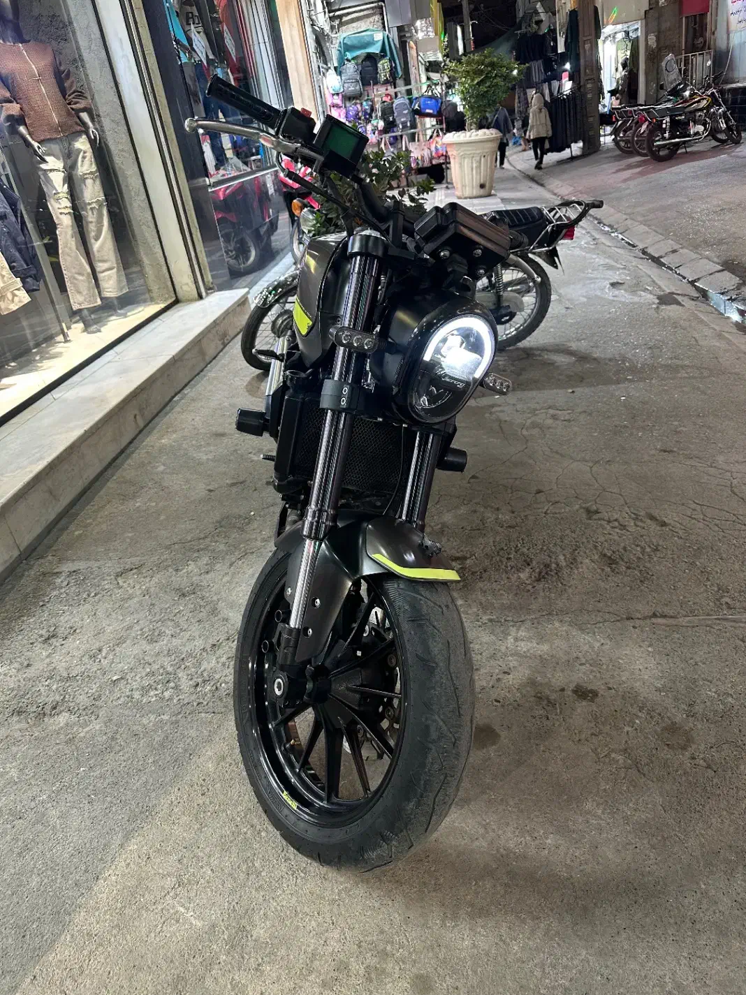 بنلی لوچینو|موتورسیکلت|پاکدشت, پاکدشت (مامازند)|دیوار