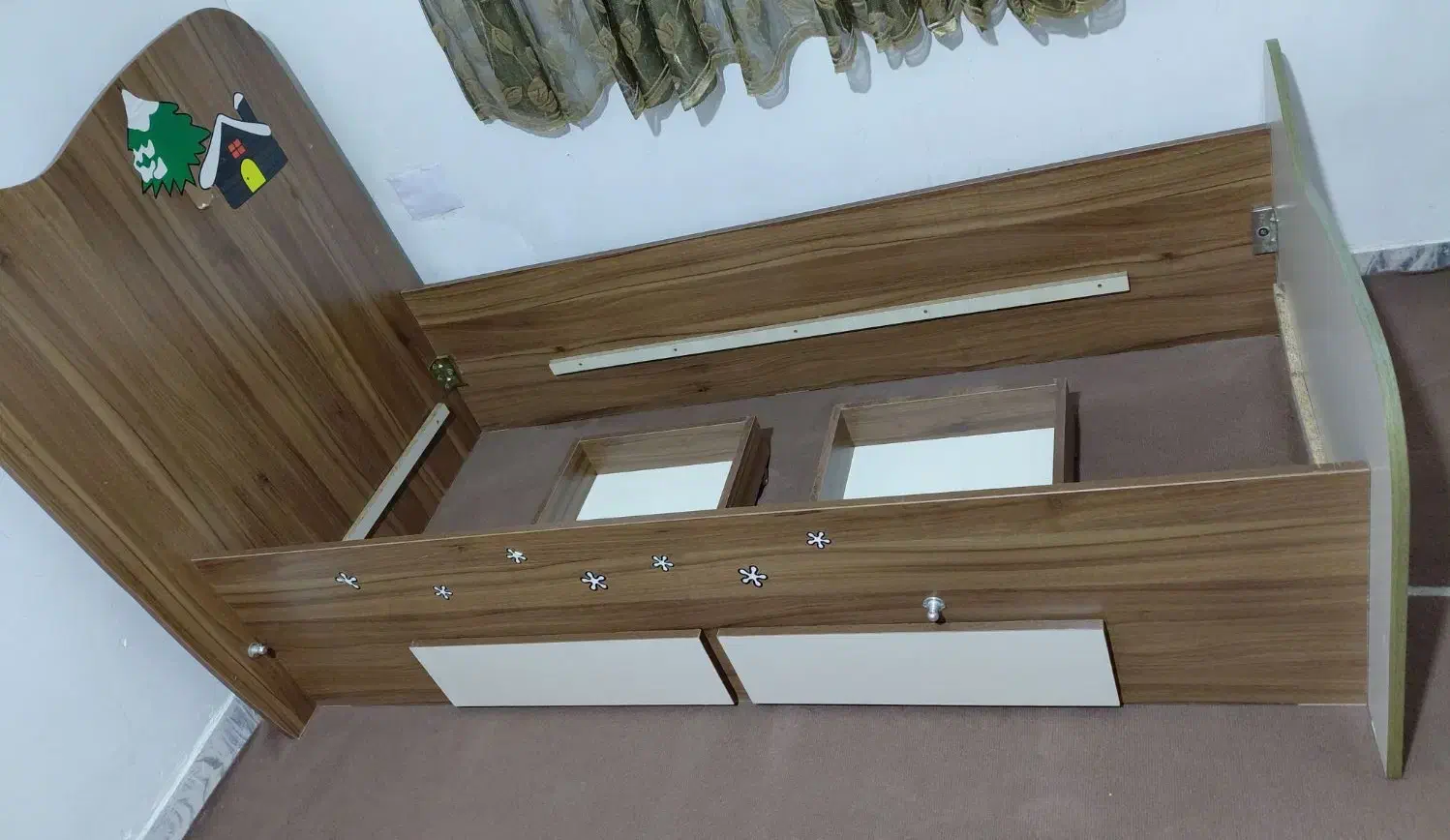 تخت یکنفره بدون تشک|تخت و سرویس خواب|رودبار, |دیوار