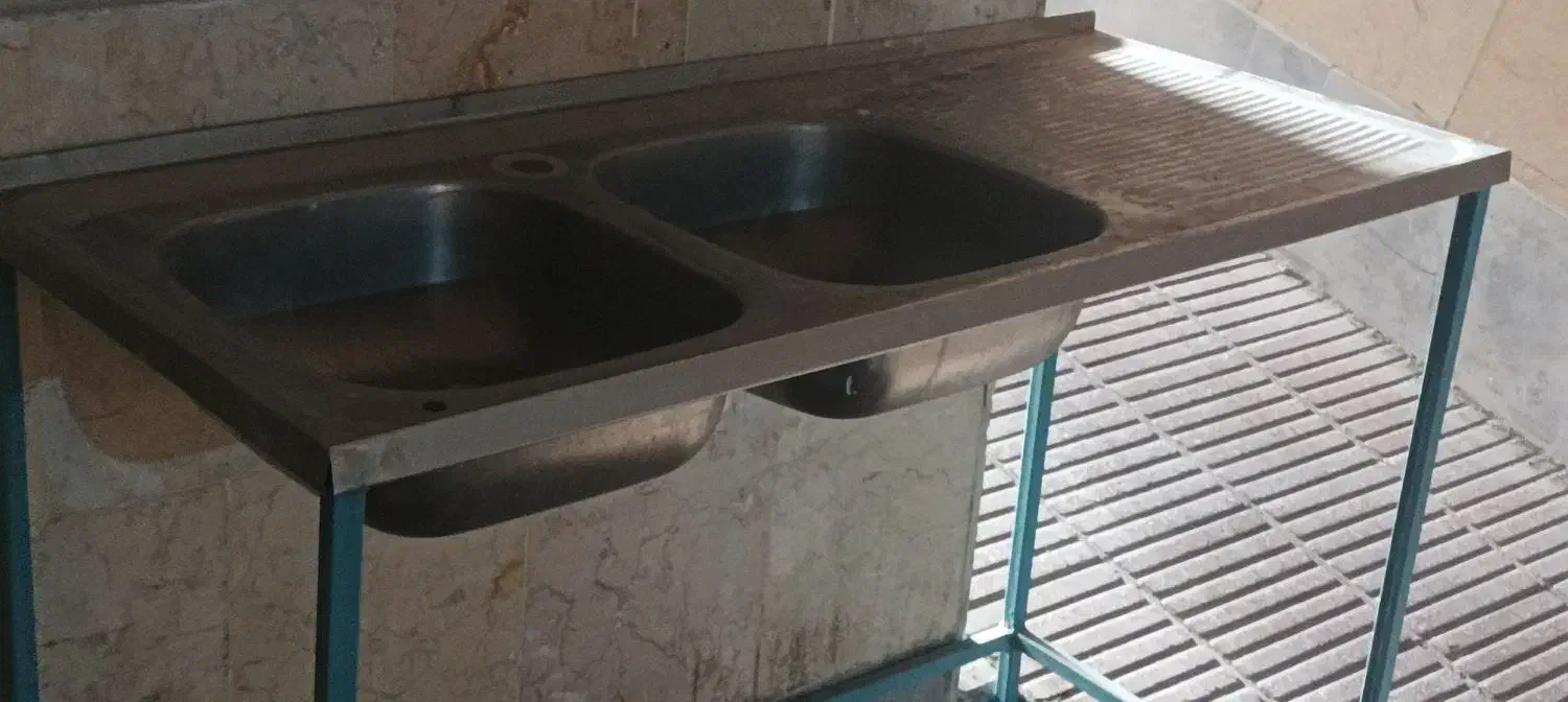 سینک با پایه فلزی|آب‌چکان و نظم‌دهنده ظروف|قم, نیروگاه|دیوار